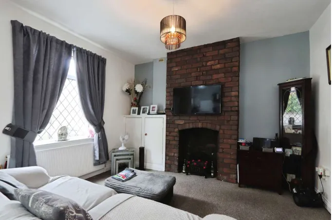 3 bed End of Terrace