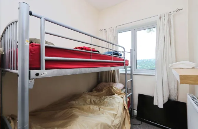 3 bed End of Terrace