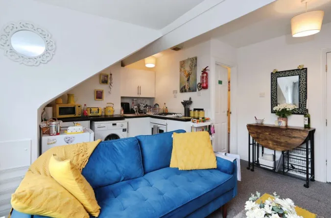3 bed End of Terrace