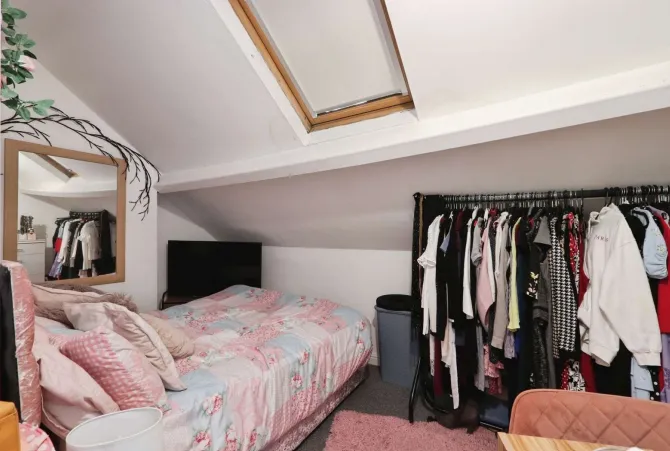 3 bed End of Terrace