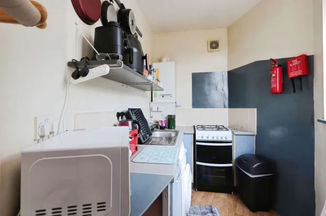 3 bed End of Terrace
