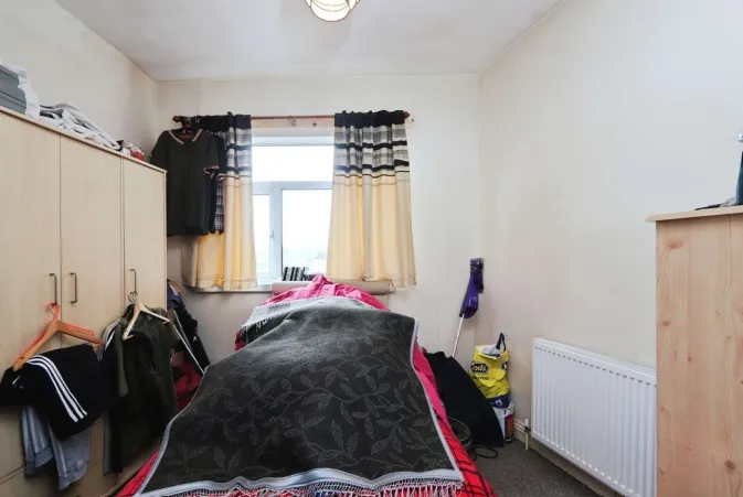 3 bed End of Terrace