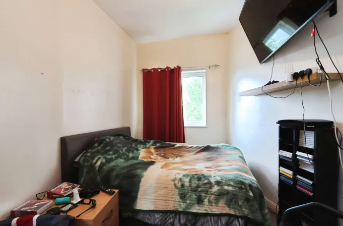 3 bed End of Terrace