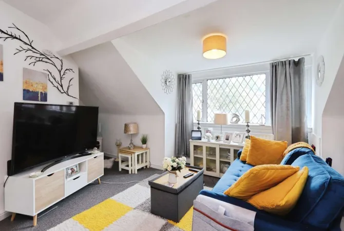 3 bed End of Terrace