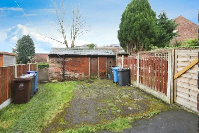 3 bedroom property for sale in Woodhouse Road, Sheffield, South Yorkshire, S12 - Offers in excess of £90,000