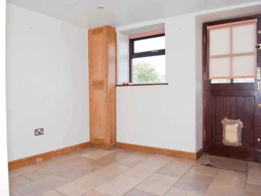 3 bed End of Terrace