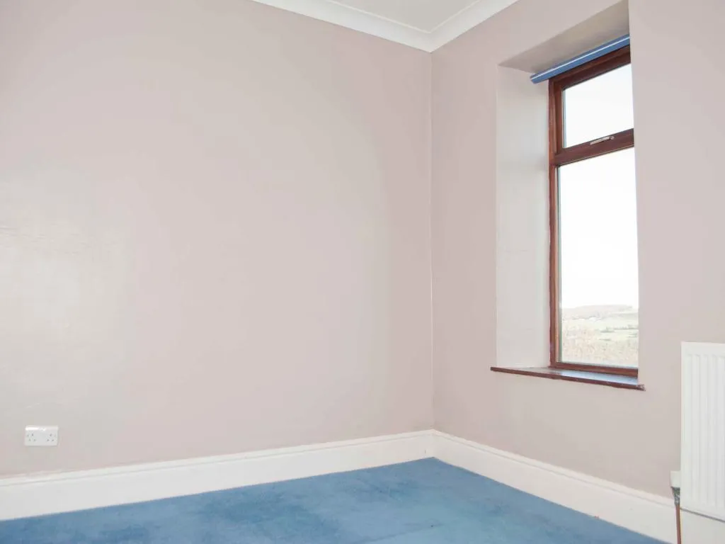 3 bed End of Terrace