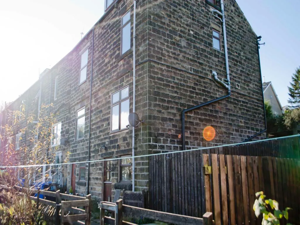3 bed End of Terrace