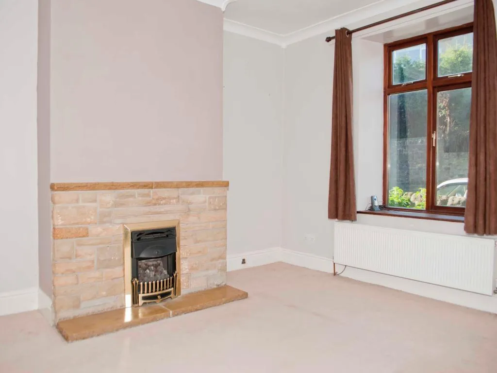 3 bed End of Terrace