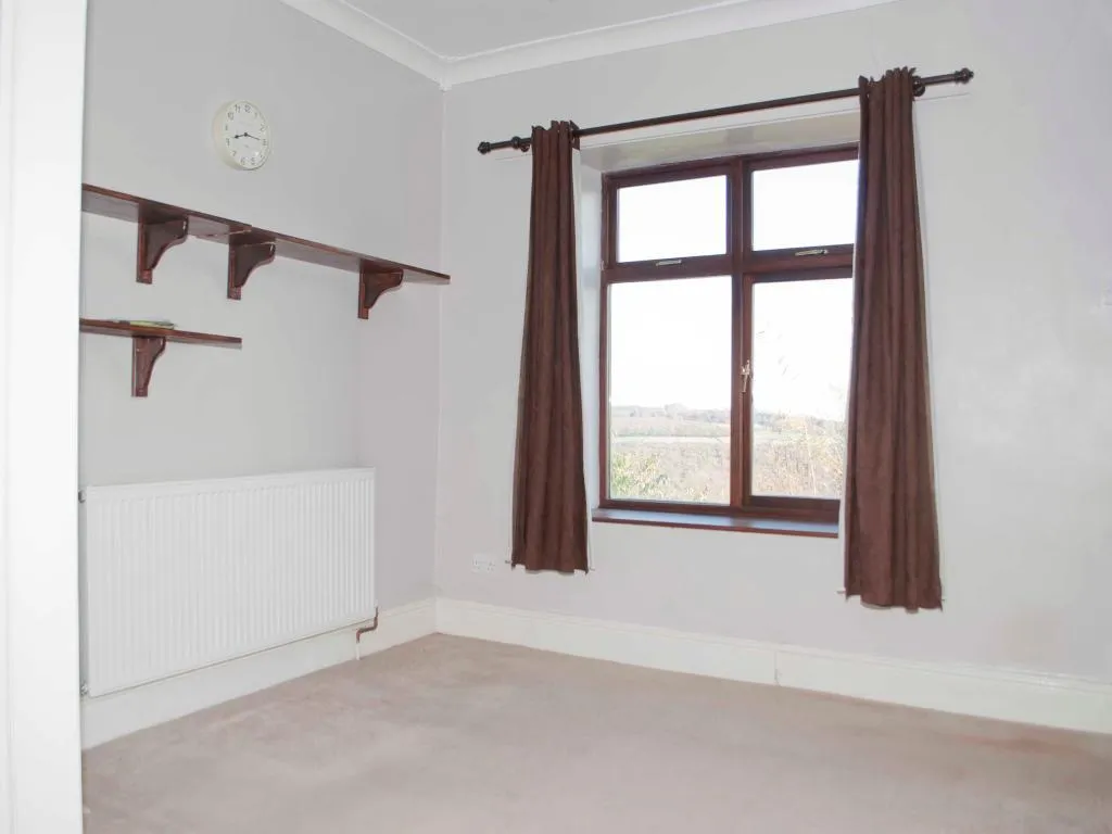 3 bed End of Terrace