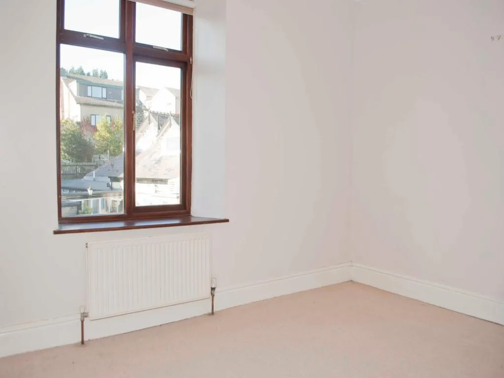 3 bed End of Terrace