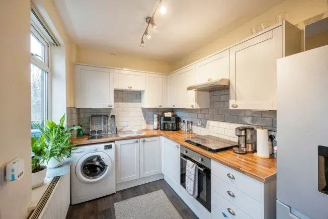 2 bedroom property for sale in St. Lawrences Terrace, Adwick-le-Street, Doncaster, South Yorkshire, DN6 - Offers in excess of £100,000