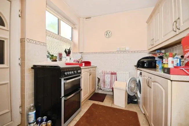 3 bedroom property for sale in Truswell Road, Sheffield, South Yorkshire, S10 - Guide price £230,000