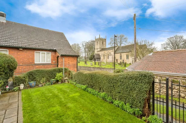 2 bed End of Terrace