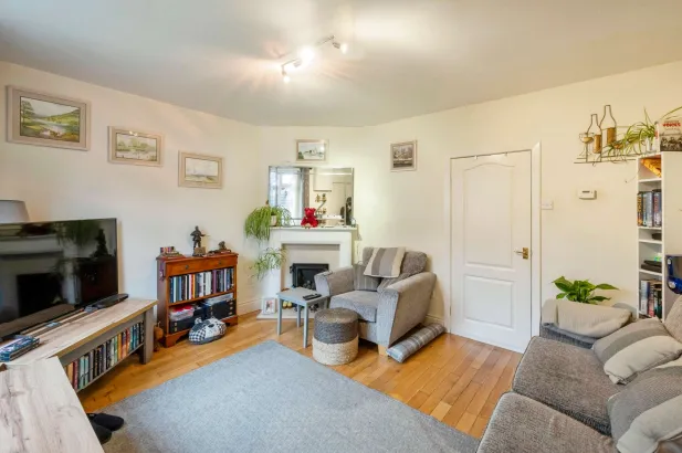 2 bed End of Terrace