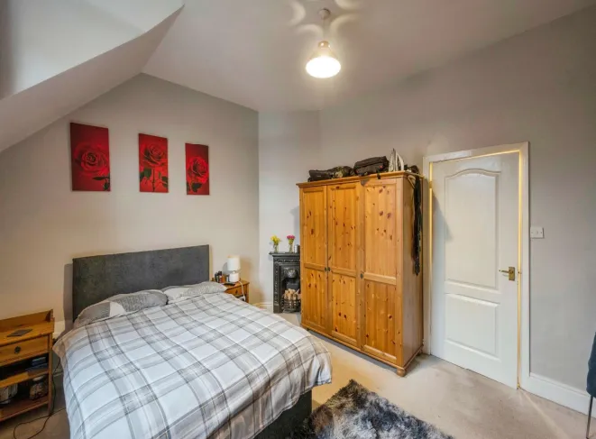 2 bed End of Terrace