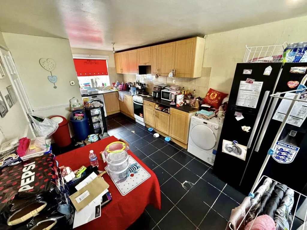 3 bed End of Terrace
