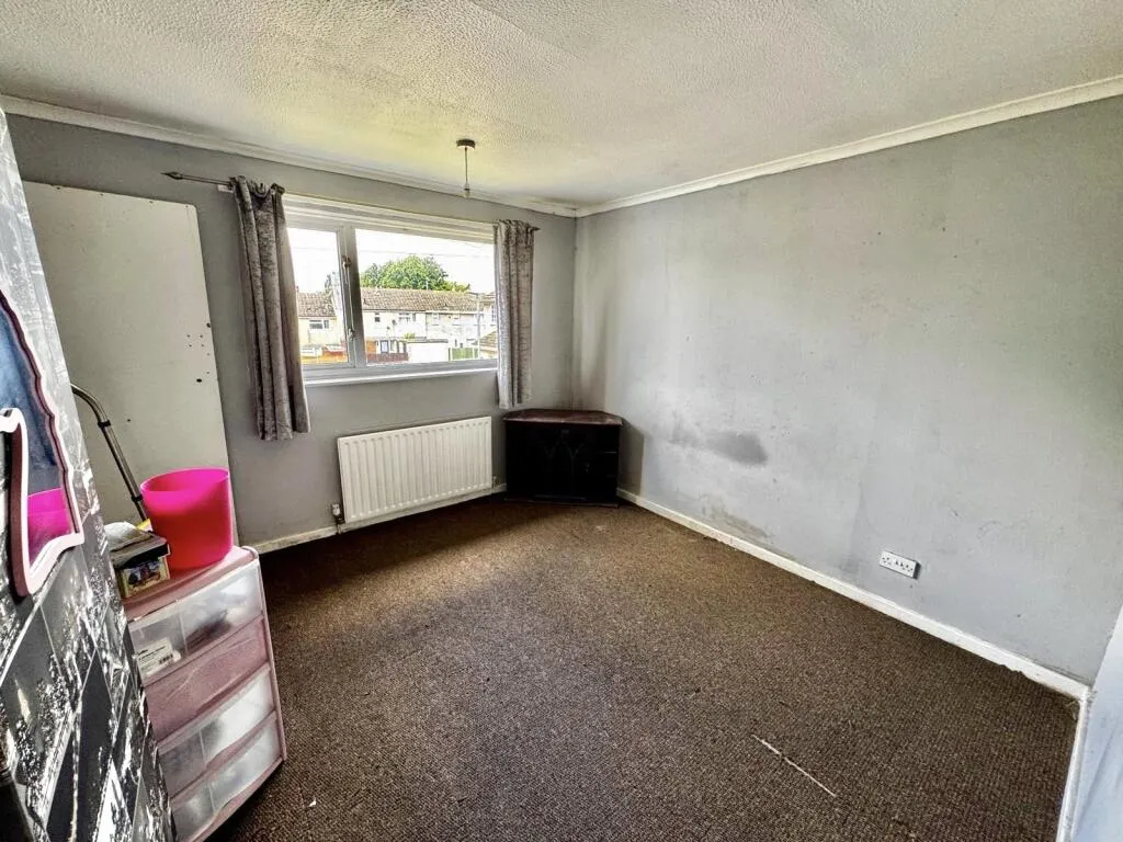 3 bed End of Terrace