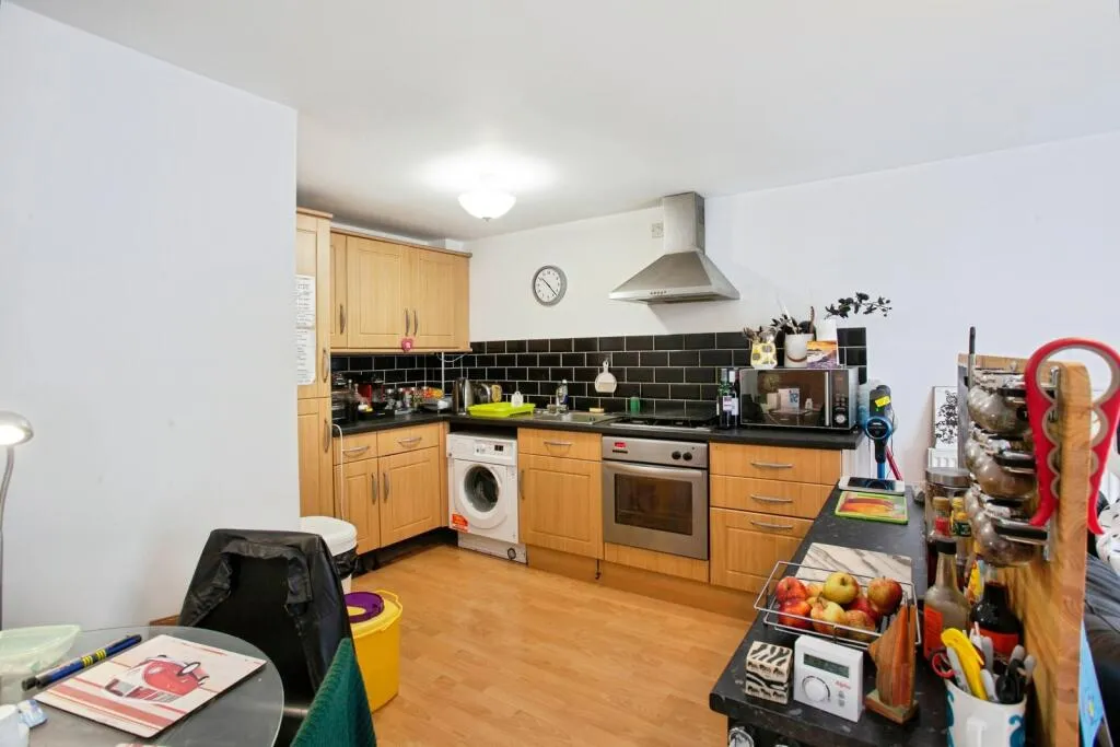 2 bed Ground Flat