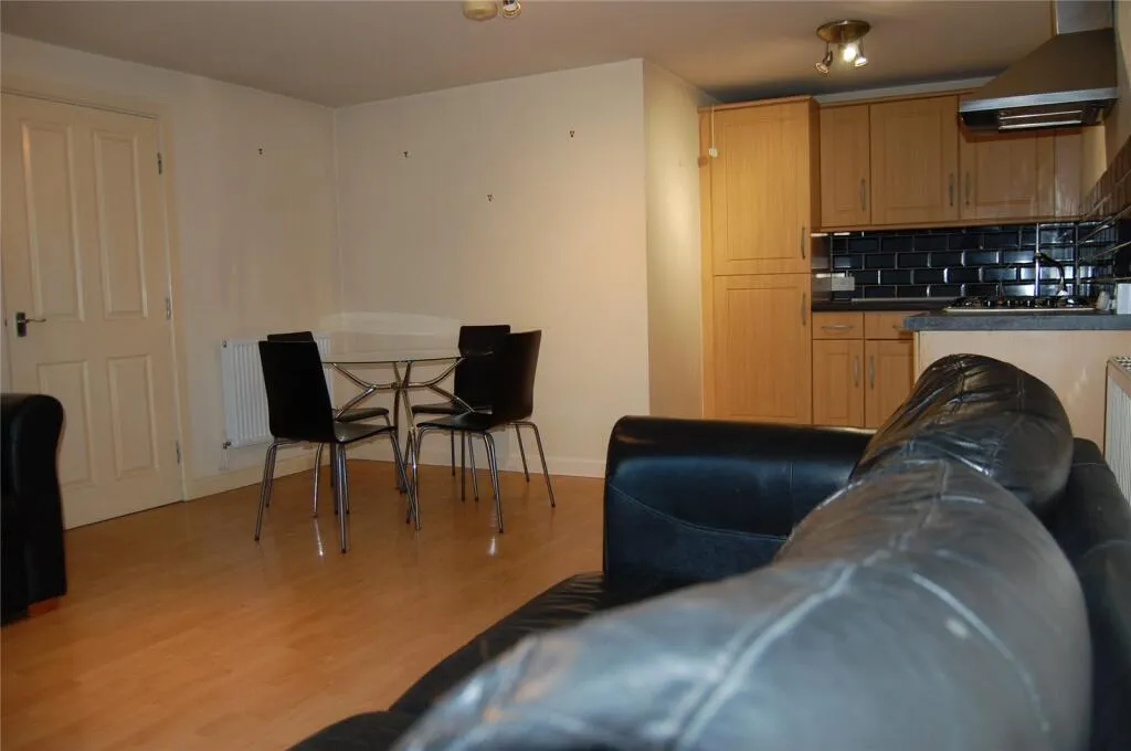 2 bed Ground Flat