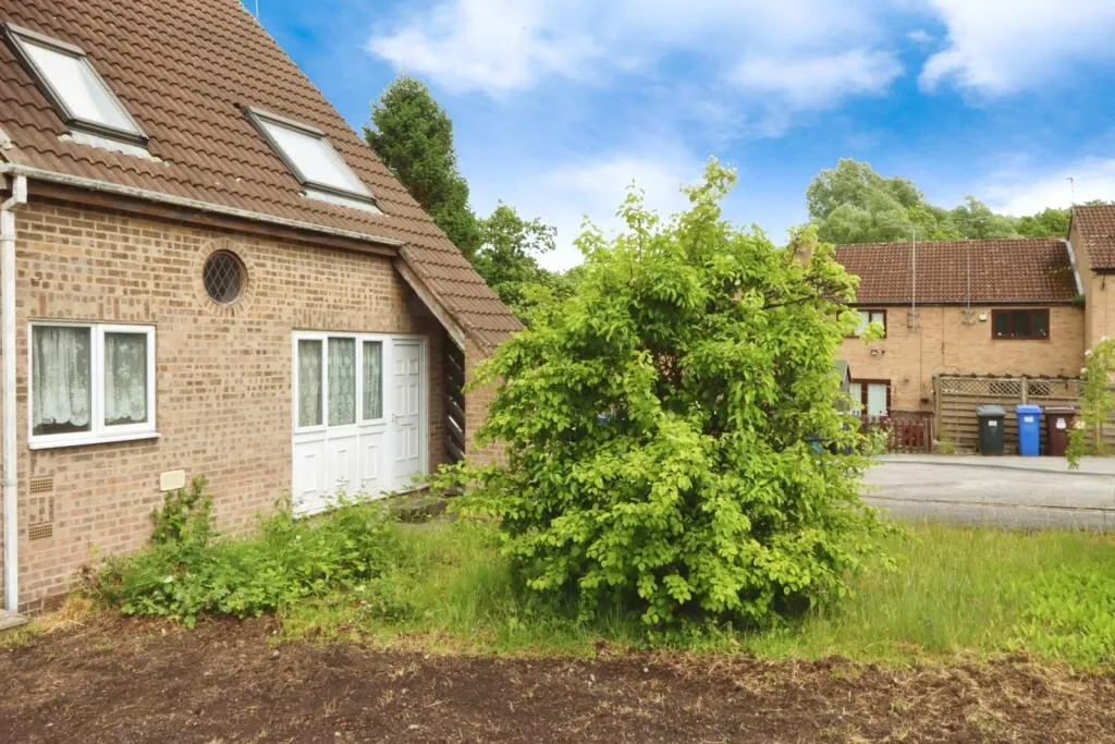 1 bed Town House