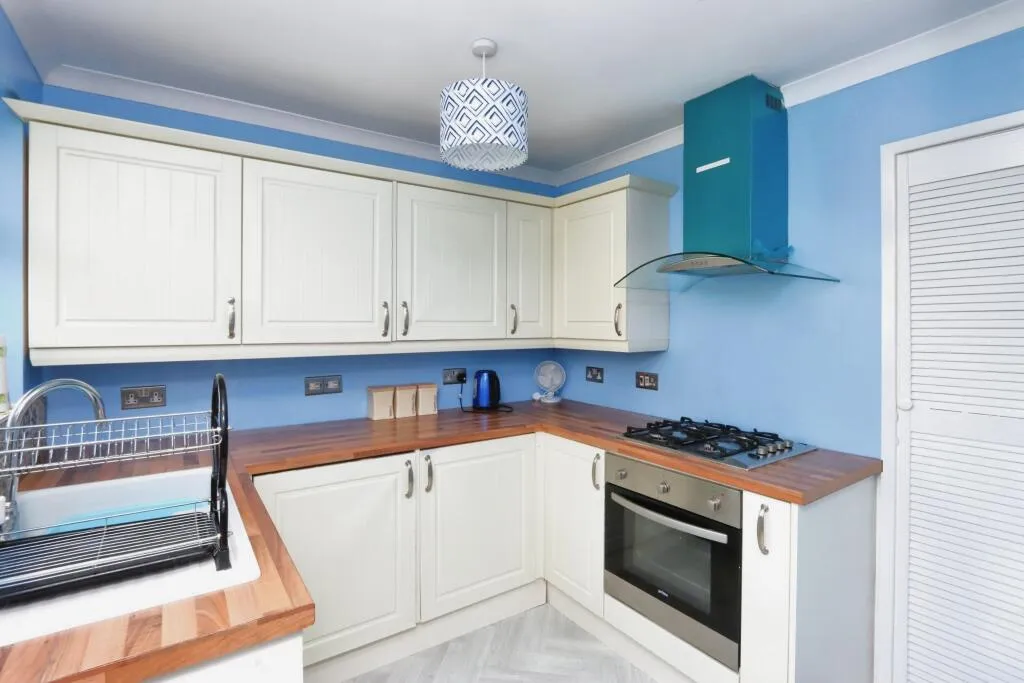 2 bed Semi-Detached Bungalow