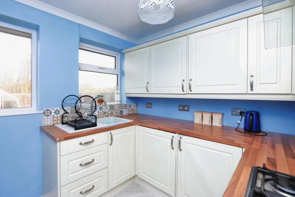 2 bed Semi-Detached Bungalow