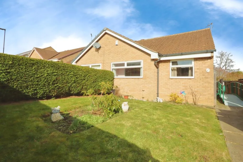 2 bed Semi-Detached Bungalow