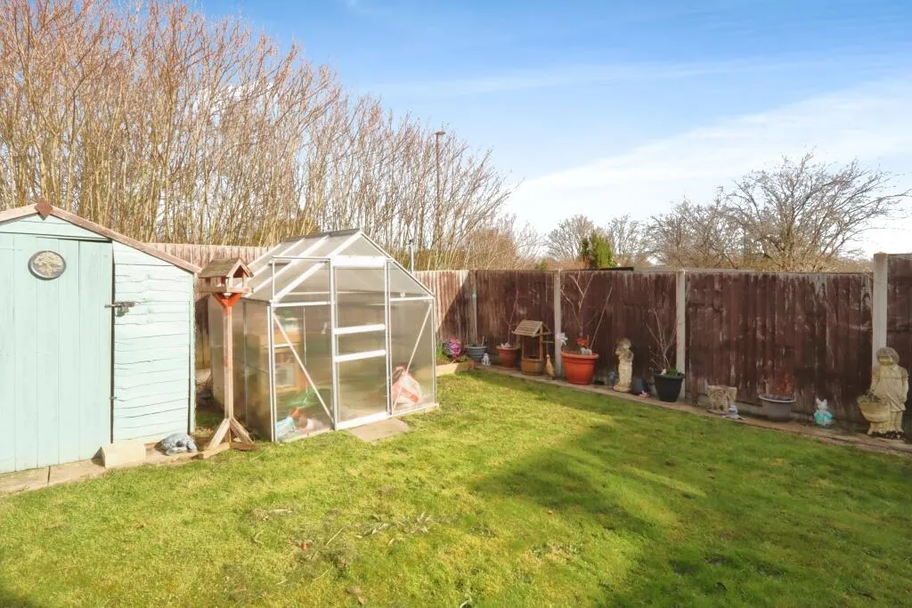 2 bed Semi-Detached Bungalow