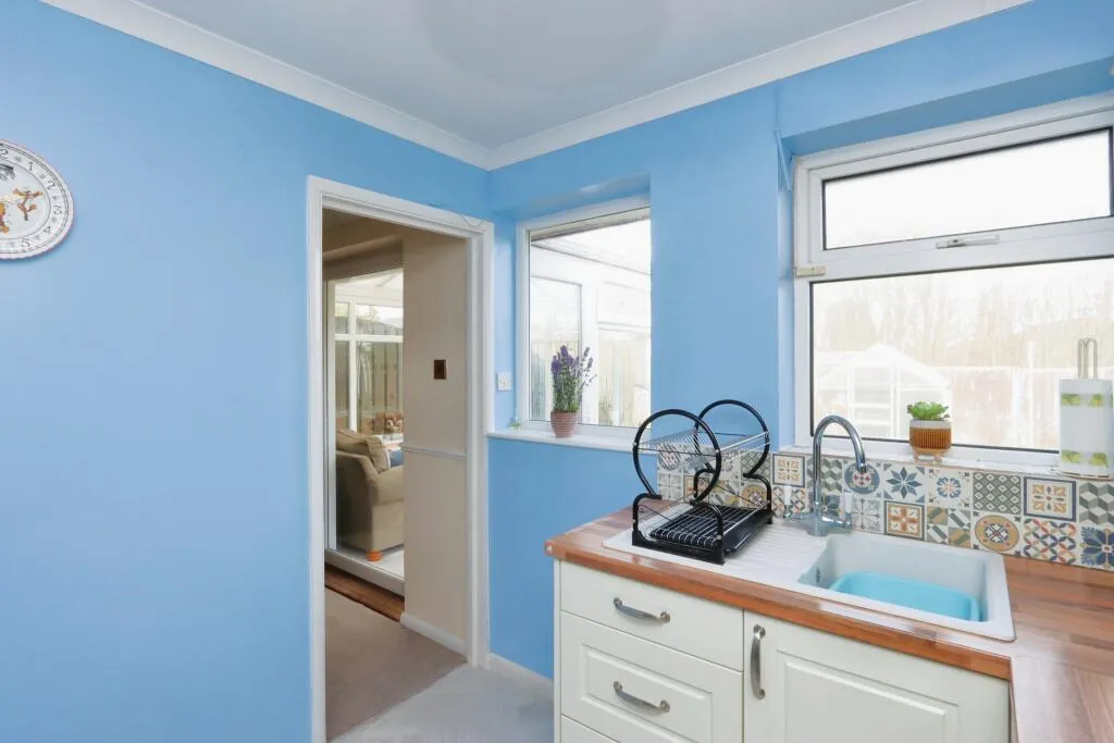 2 bed Semi-Detached Bungalow