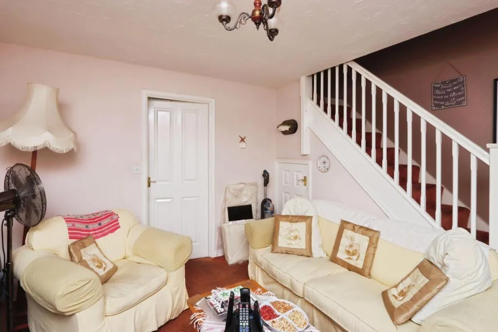 2 bed Semi-Detached