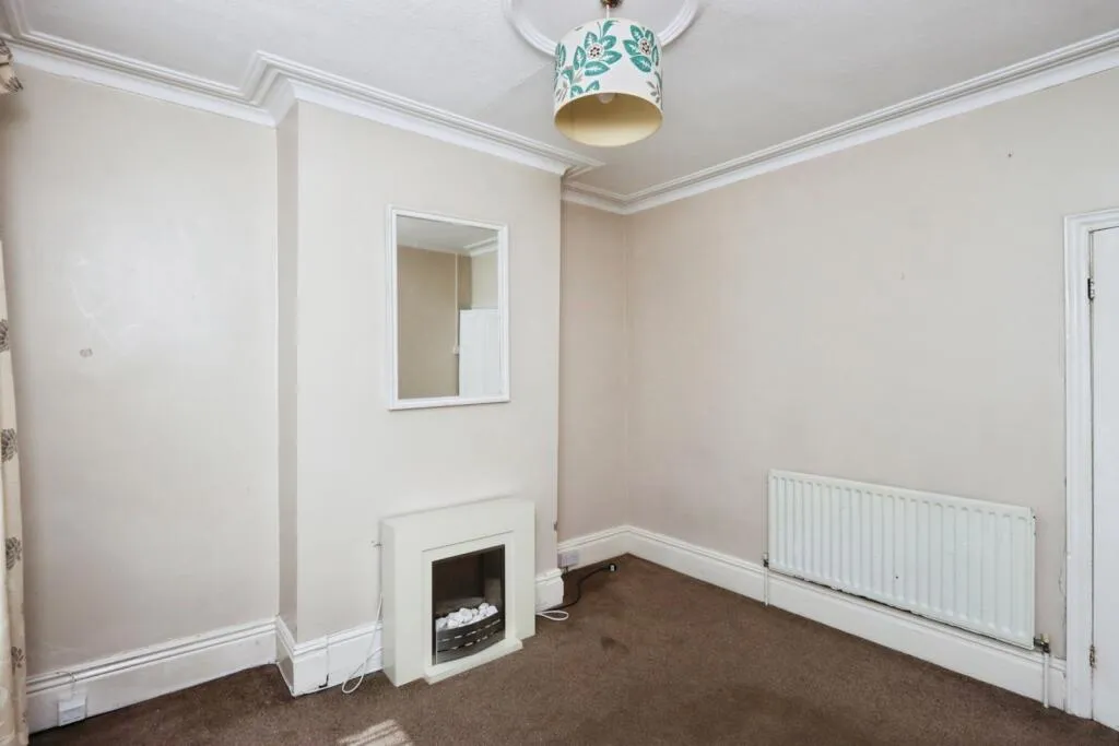 2 bed Terraced