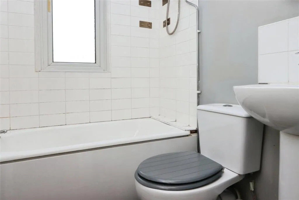 2 bed Semi-Detached