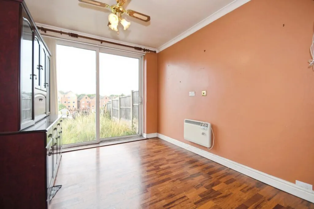 3 bed Semi-Detached