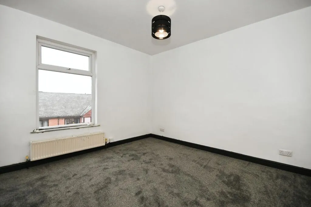 2 bed End of Terrace