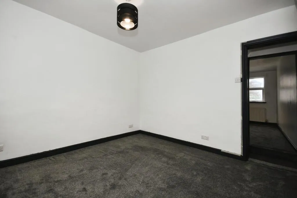 2 bed End of Terrace