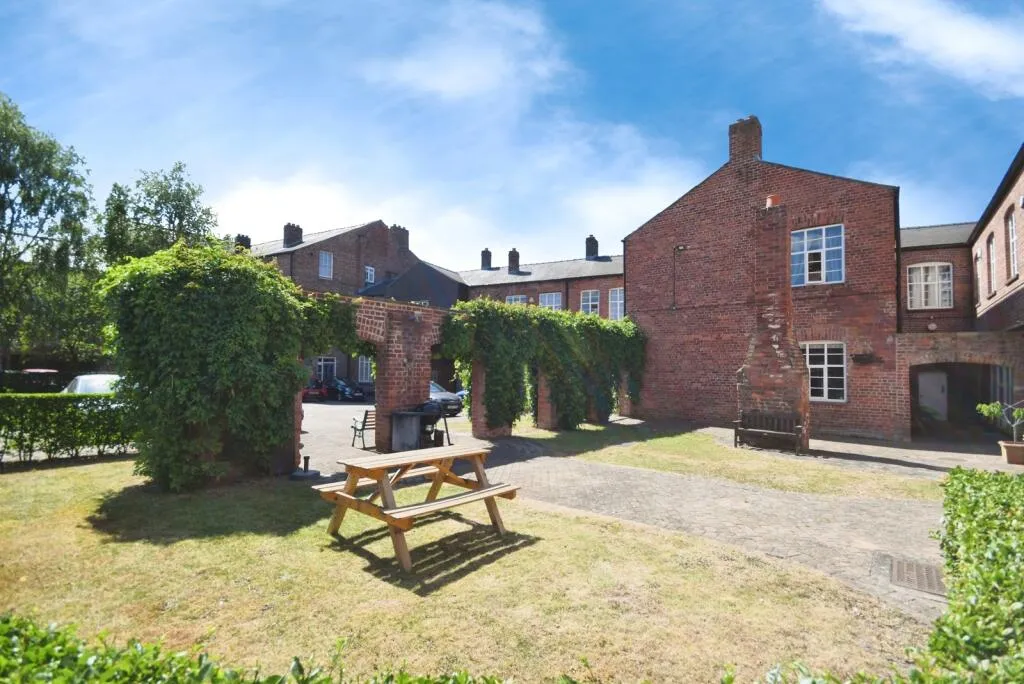 2 bed Apartment