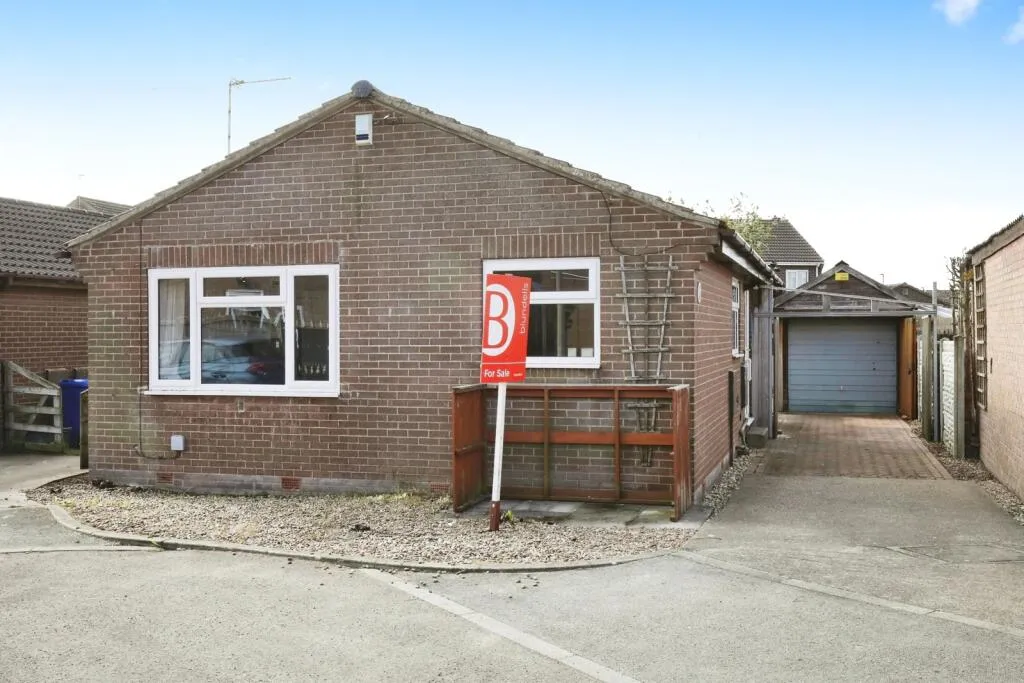 2 bed Detached Bungalow