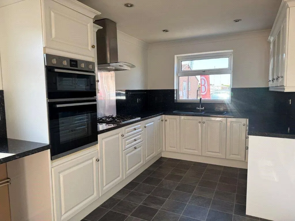 2 bed Detached Bungalow