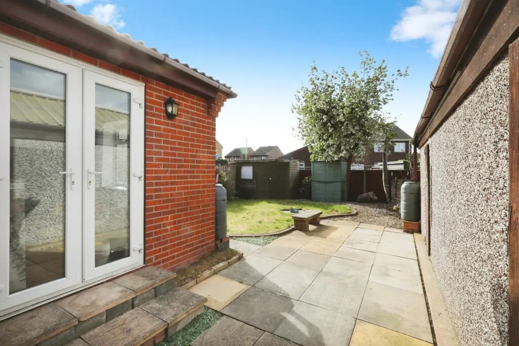 2 bed Detached Bungalow