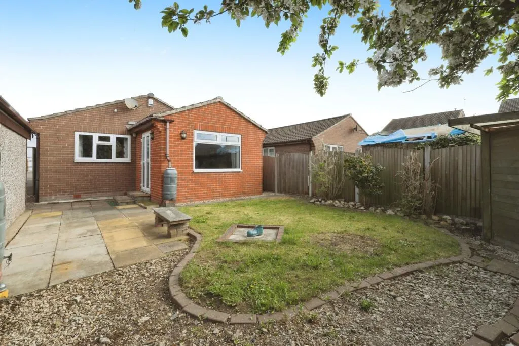 2 bed Detached Bungalow