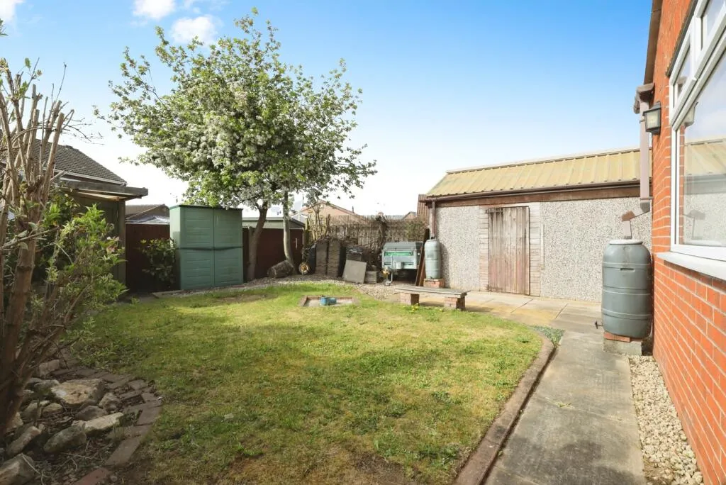 2 bed Detached Bungalow