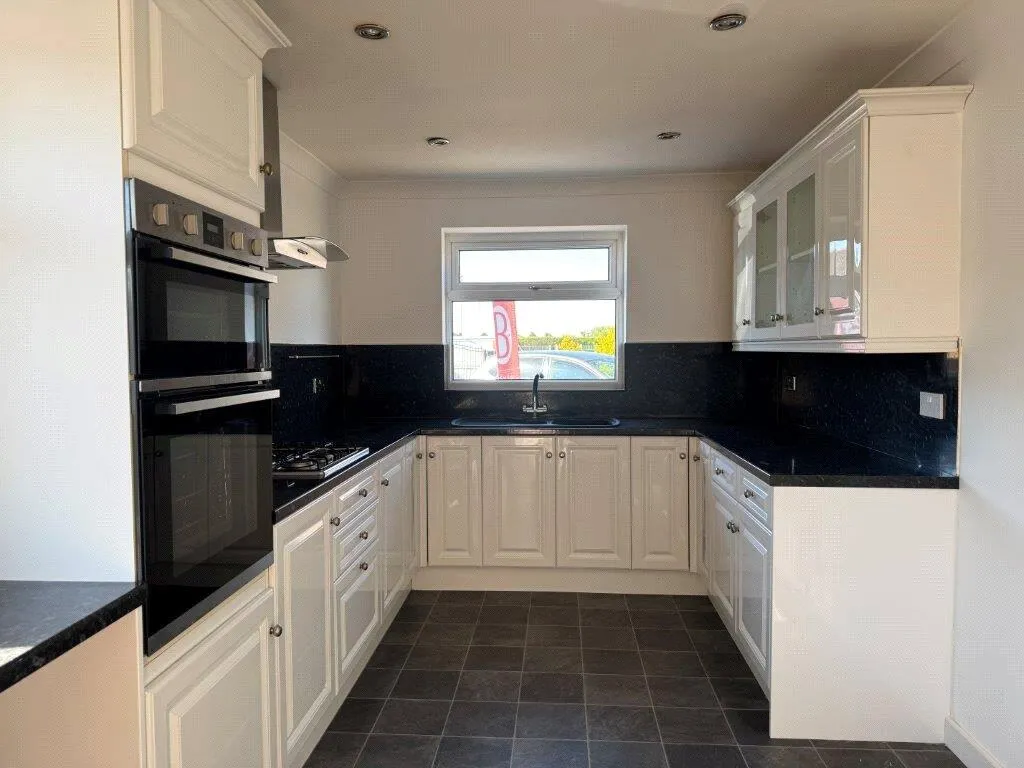 2 bed Detached Bungalow