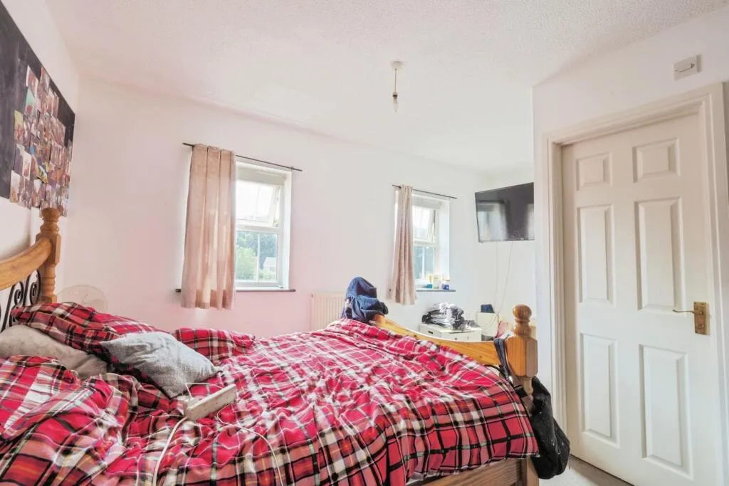 3 bed Terraced