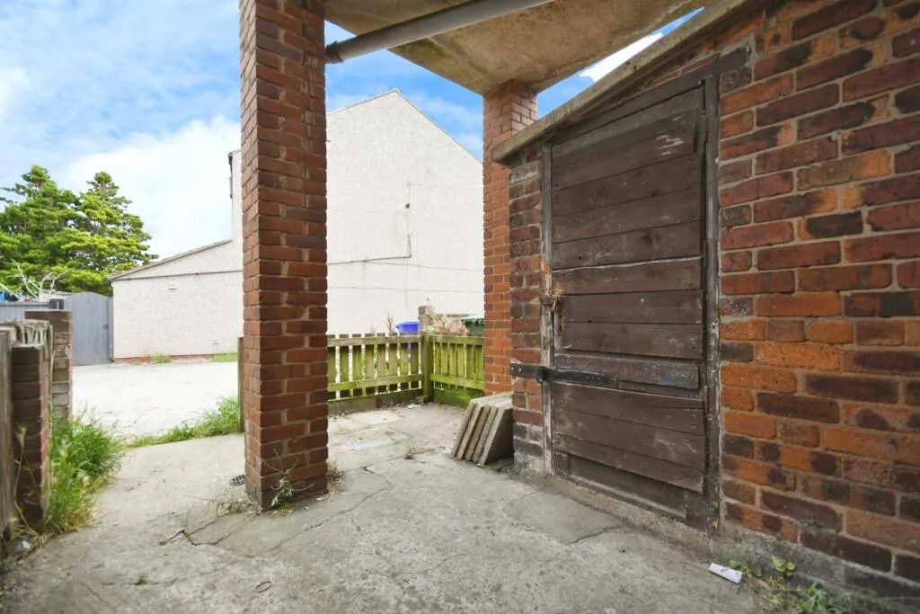 2 bed Terraced