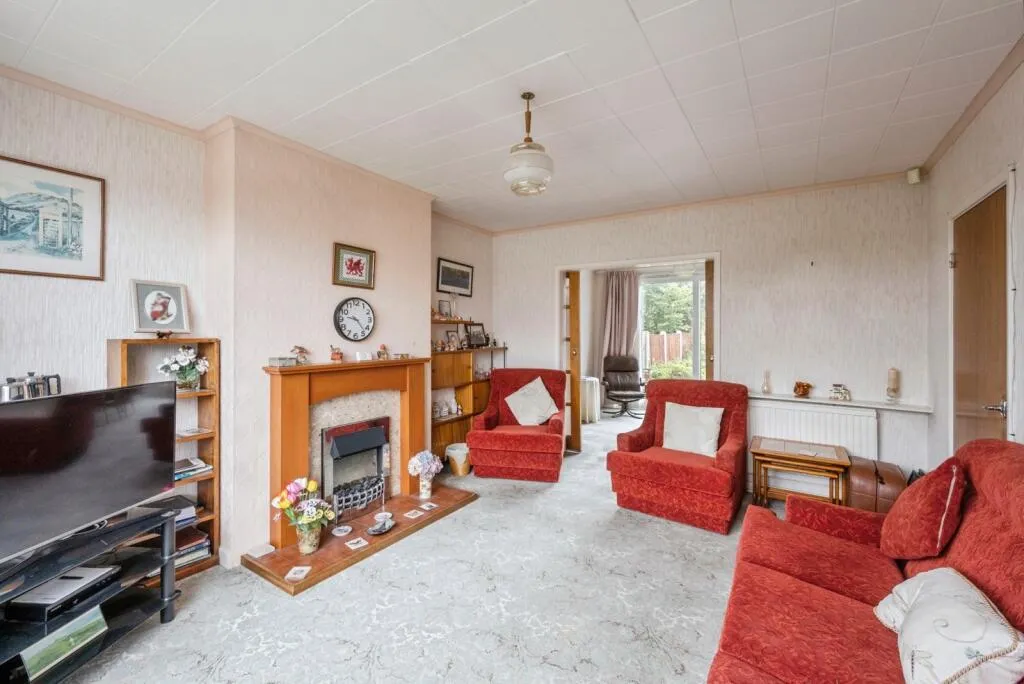 3 bed Semi-Detached