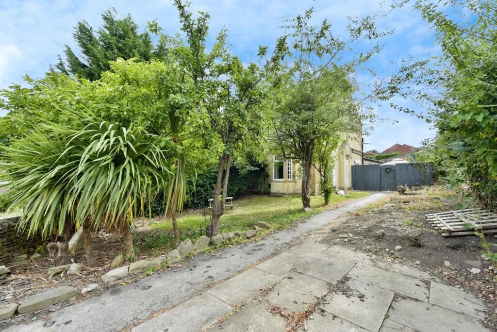 3 bed Semi-Detached