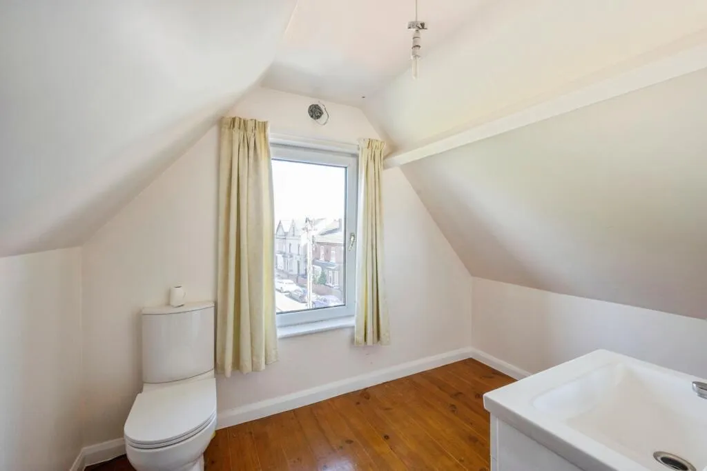 5 bed End of Terrace
