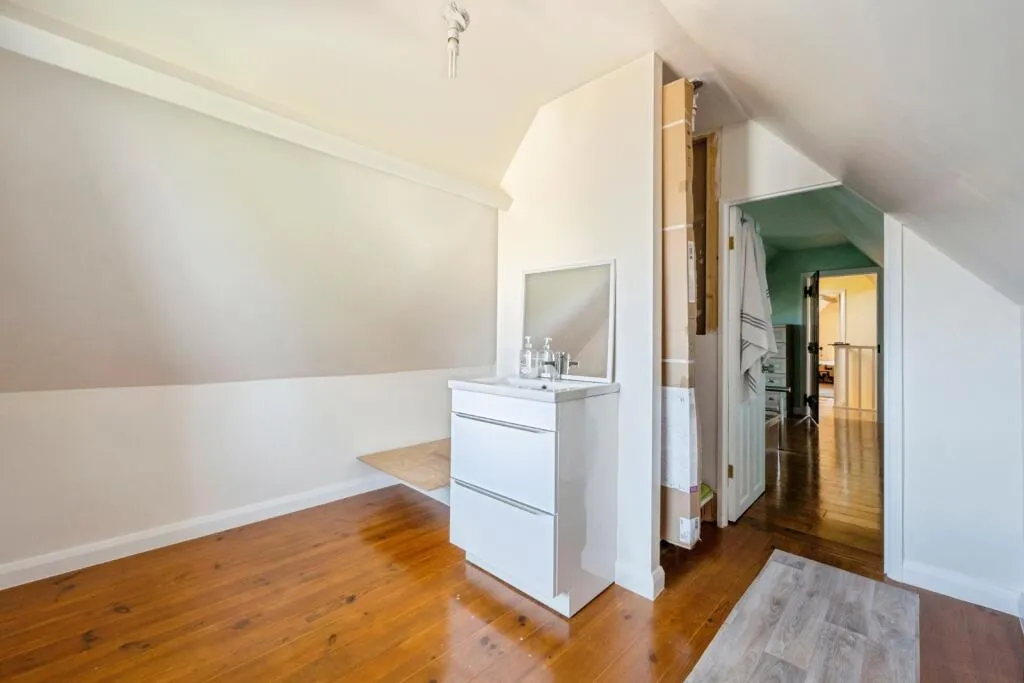 5 bed End of Terrace