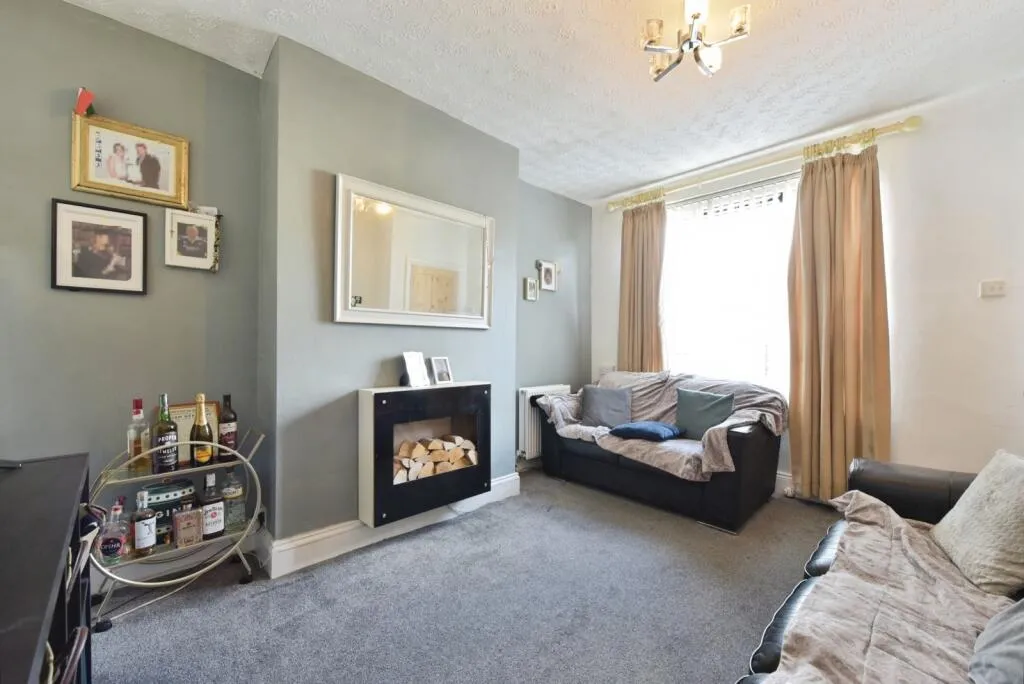 2 bed Terraced